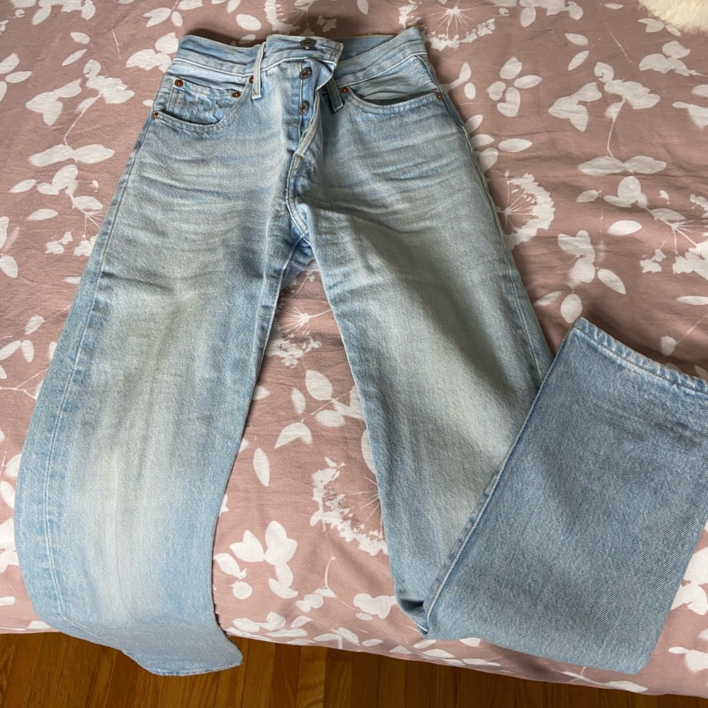 Levi’s 501 Original fit Light Blue Jeans